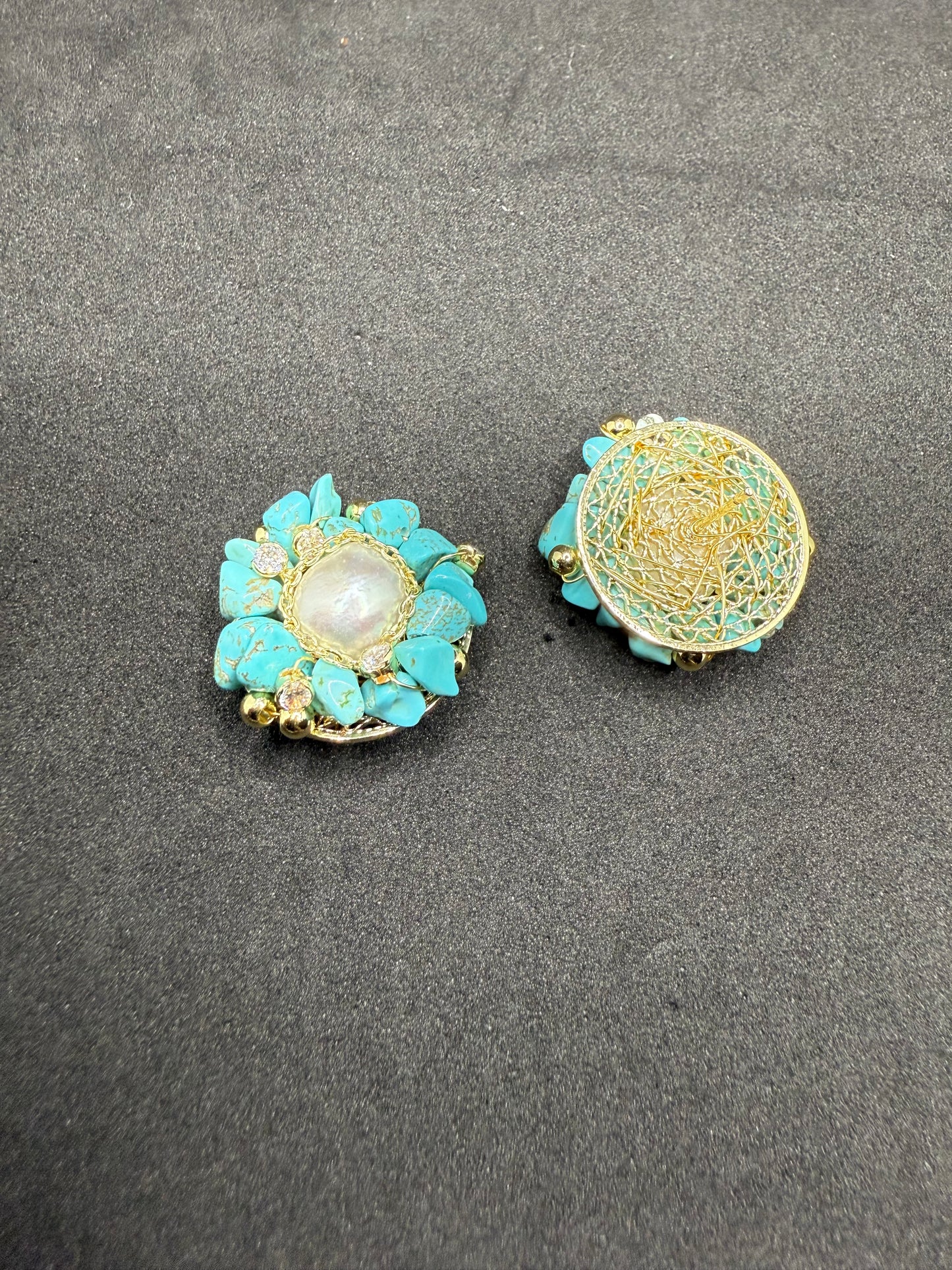 Boucles d'oreilles baroques en fleurs de turquoise