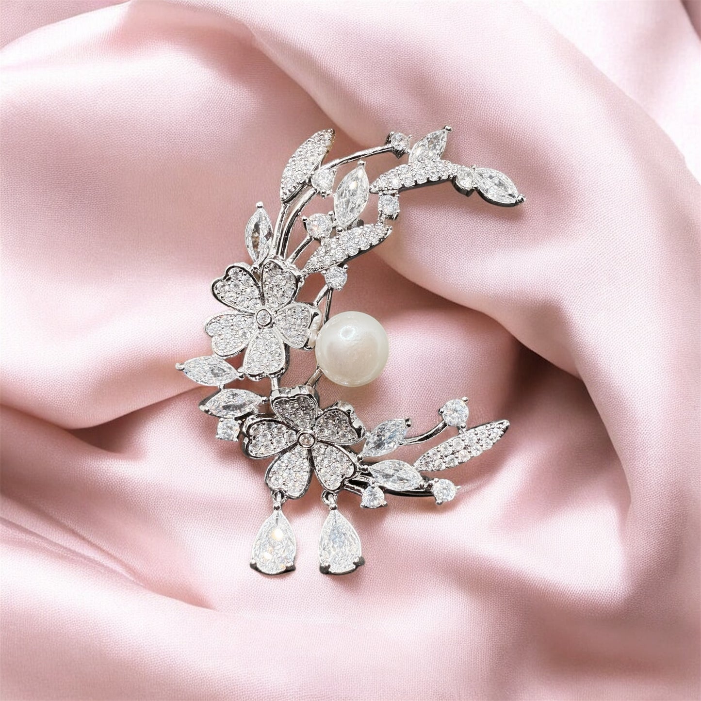 Broche Fleur au Clair de Lune