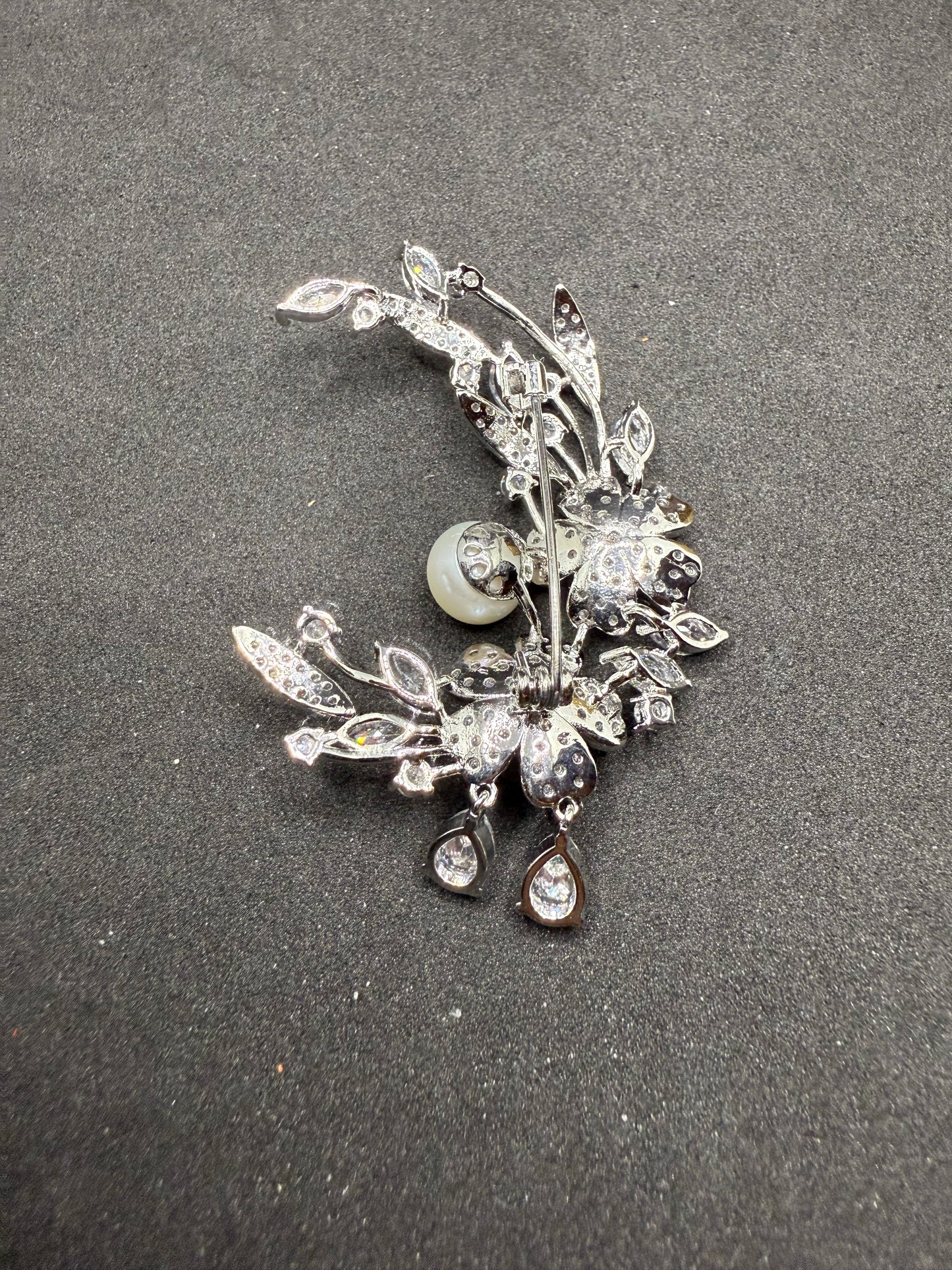 Broche Fleur au Clair de Lune