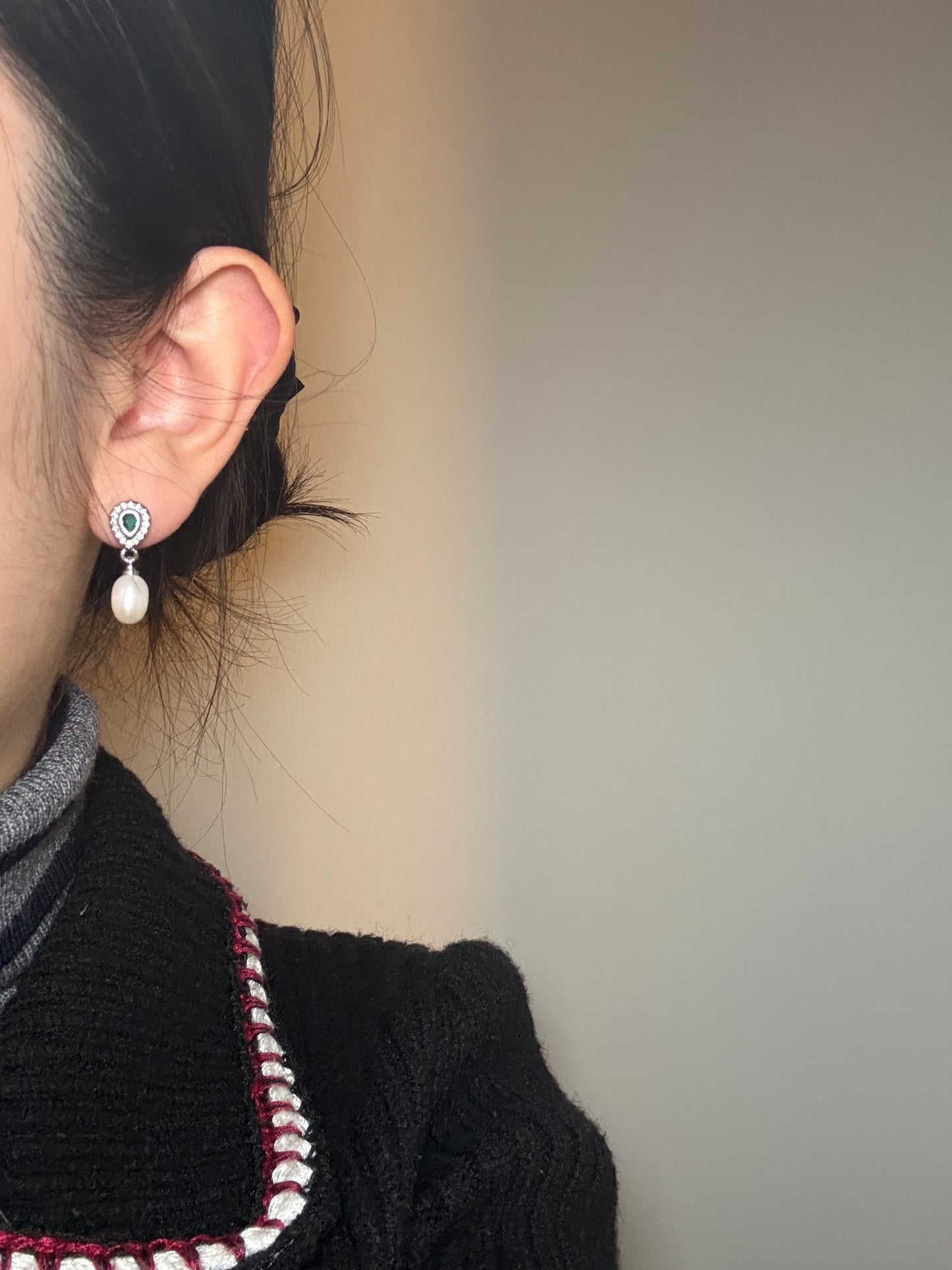 Boucles d'oreilles en perles et émeraude