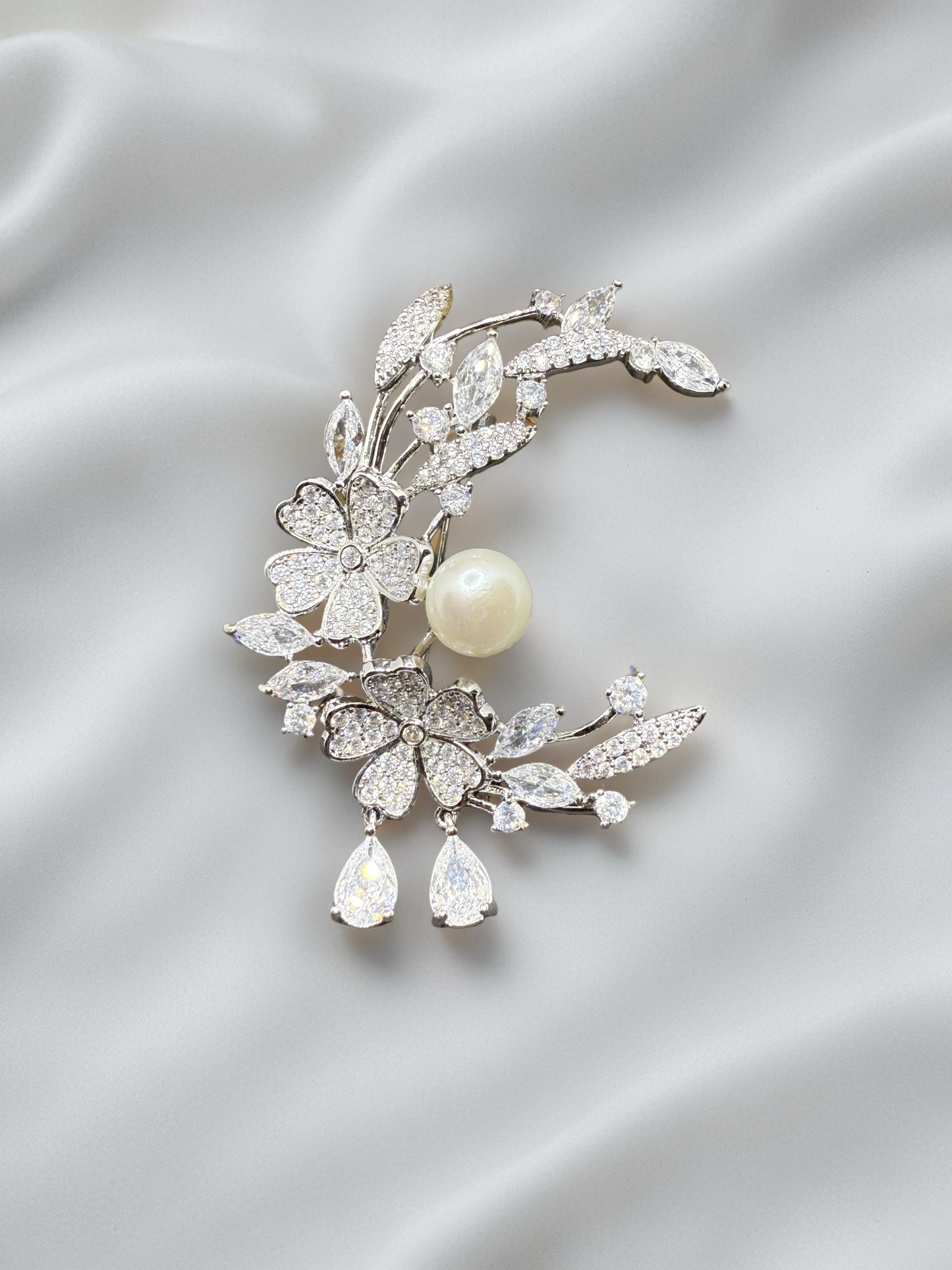 Broche Fleur au Clair de Lune