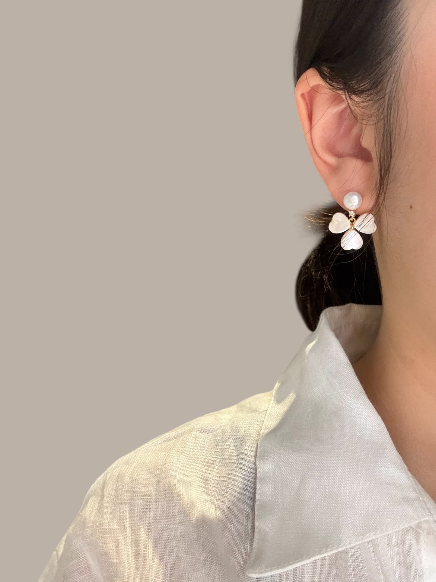 Cat Eye Flower Earrings