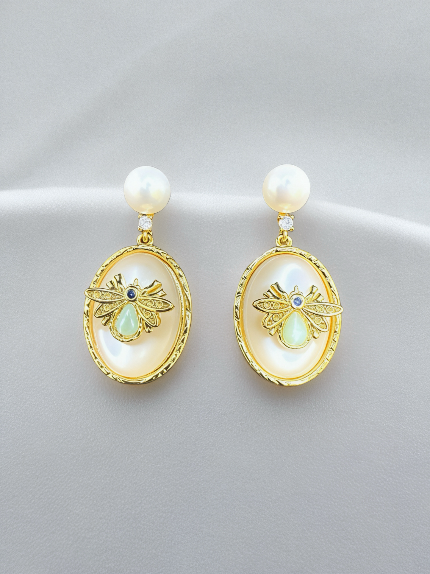 Aurora Bee Pearl Earrings