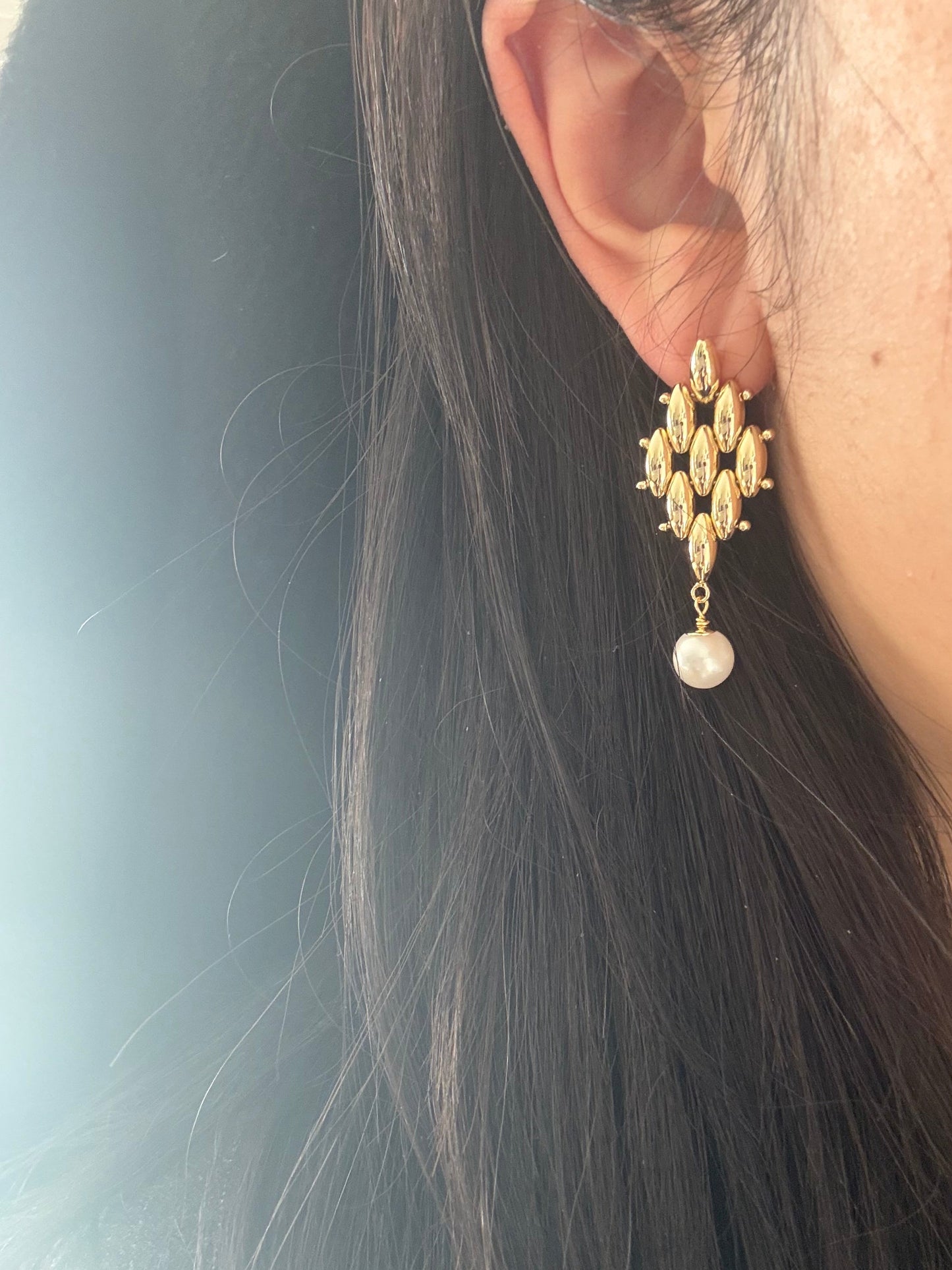 Boucles d'oreilles Elara perles pendantes