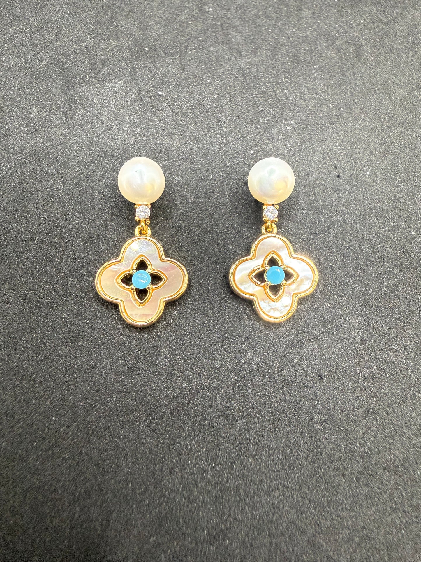 Azure Clover Pearl Earrings