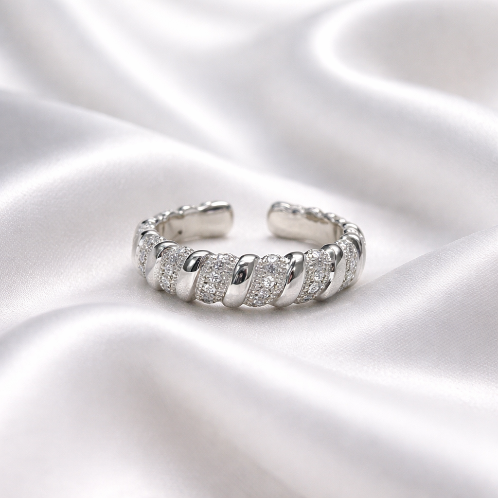 Maren Twist Ring