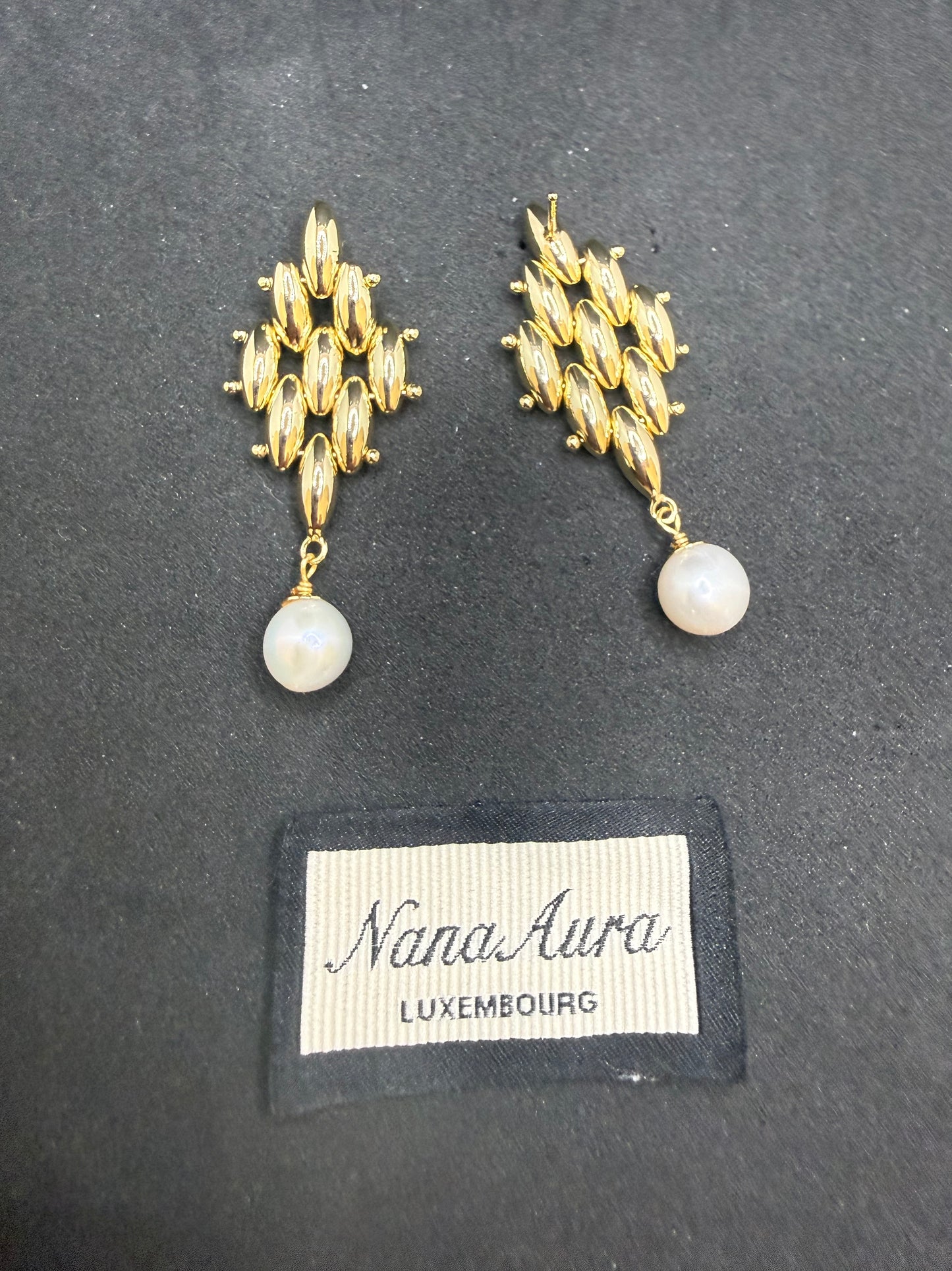 Boucles d'oreilles Elara perles pendantes