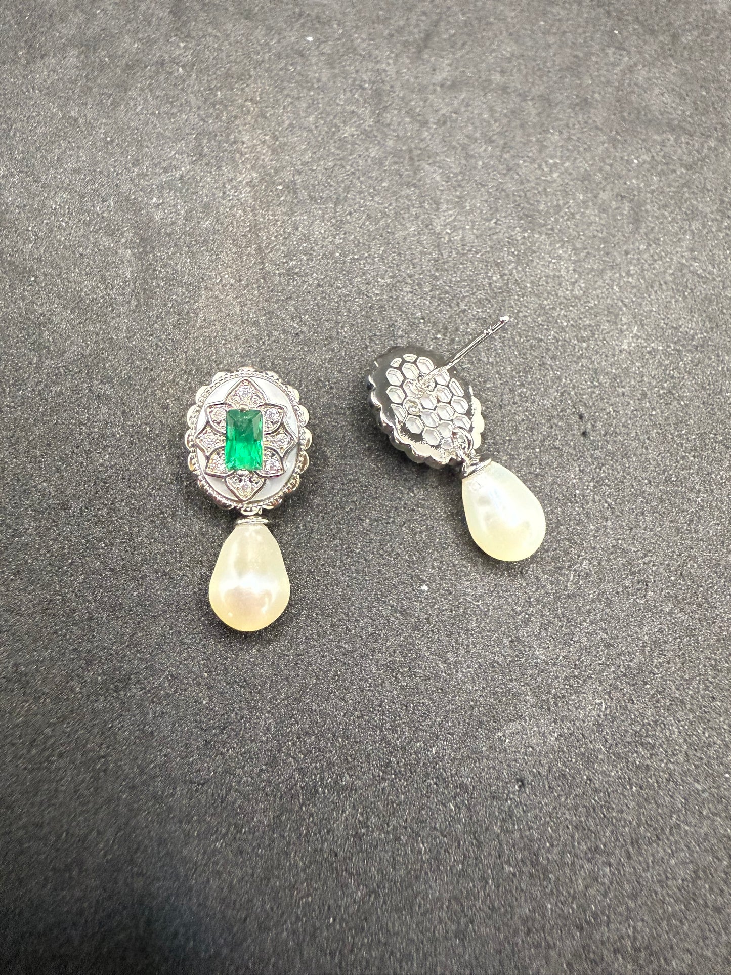 Elowen Dewdrop Earrings