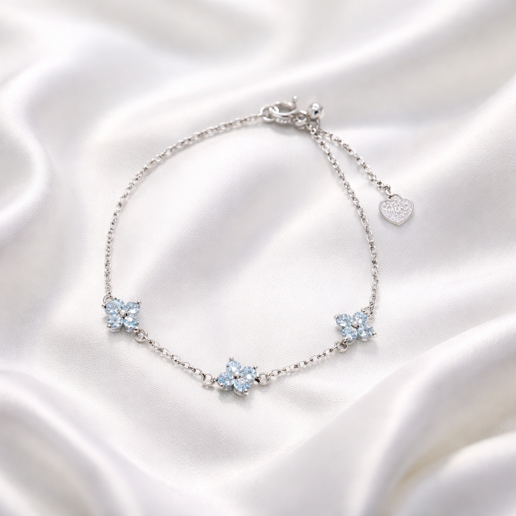 Liora Blue Clover Bracelet
