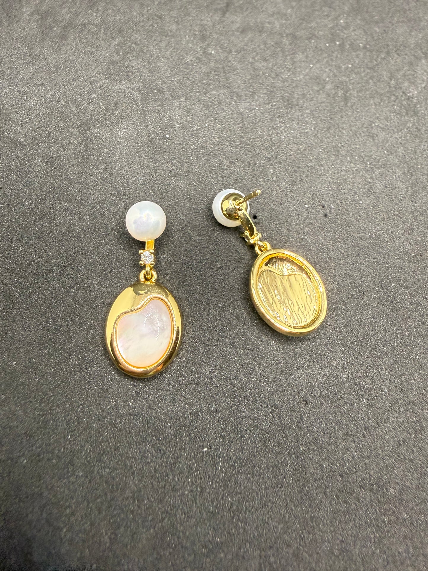 Aurélie Oval Earrings