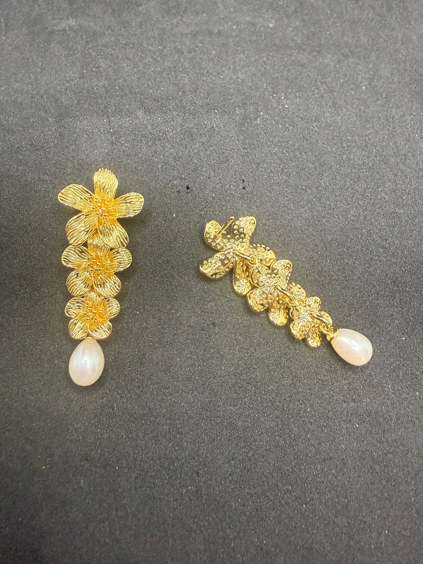 Elowen Floral Earrings
