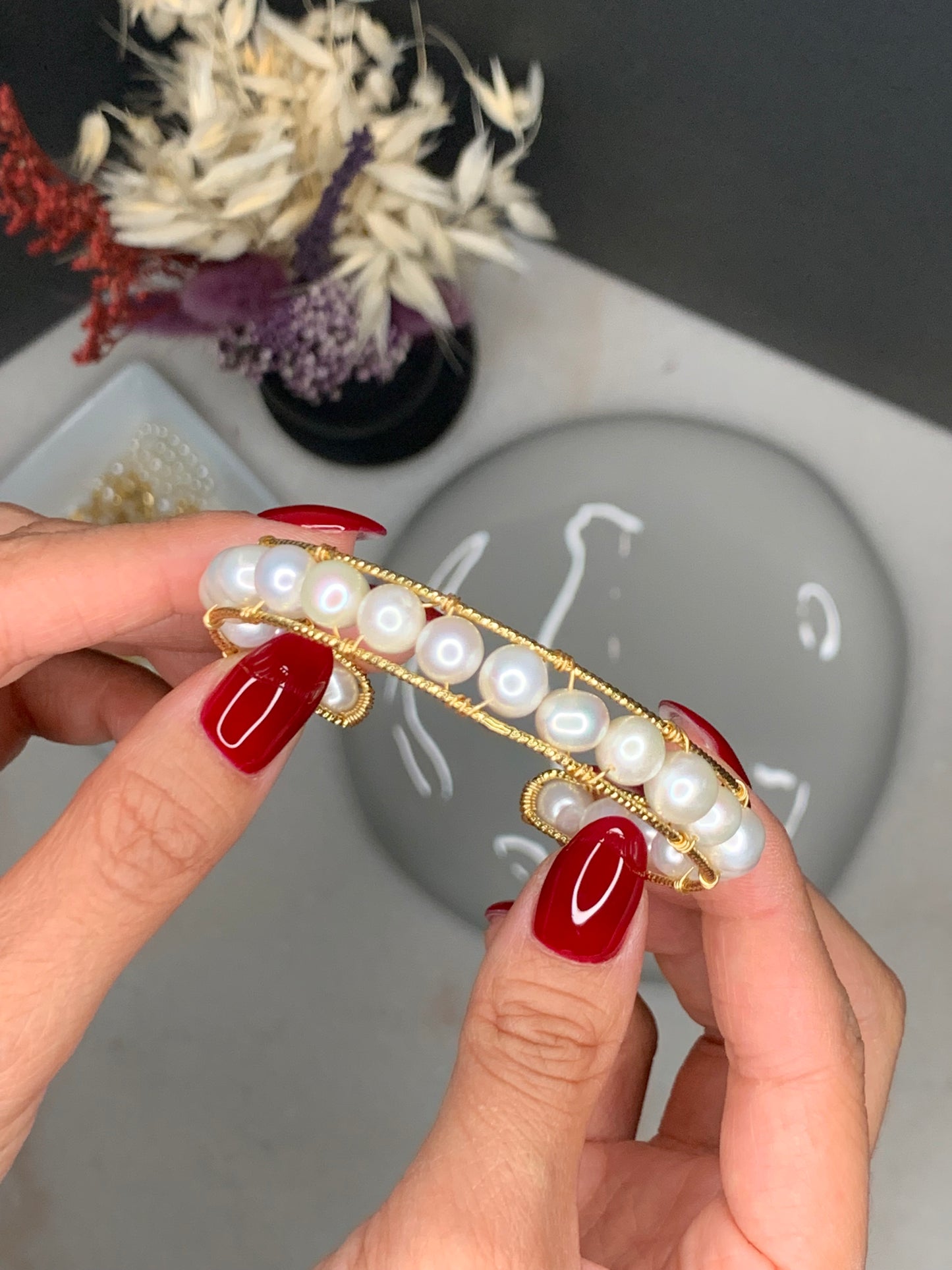 Golden Glow Handgemaach Natural Pearl Bangle