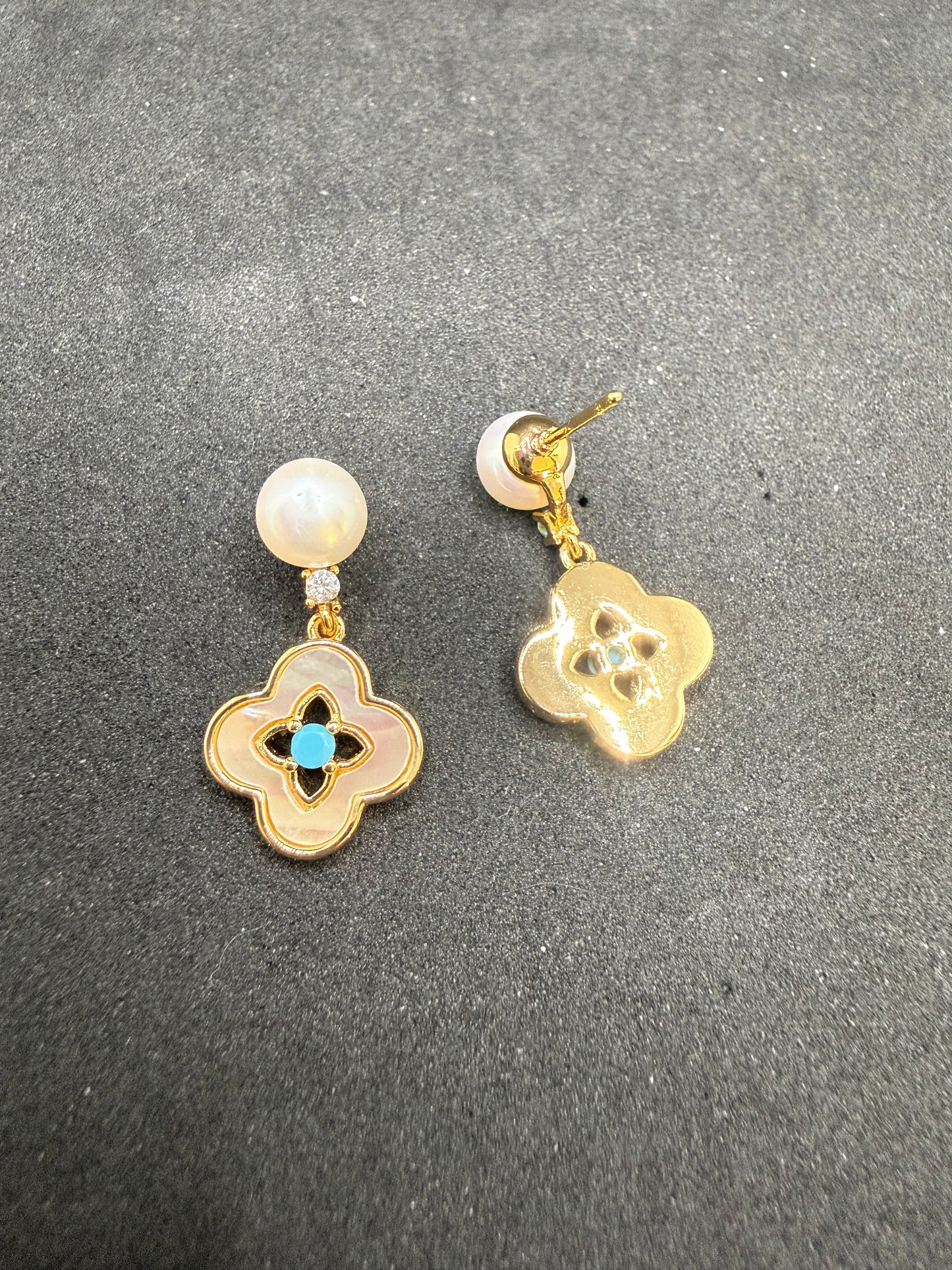 Azure Clover Pearl Earrings