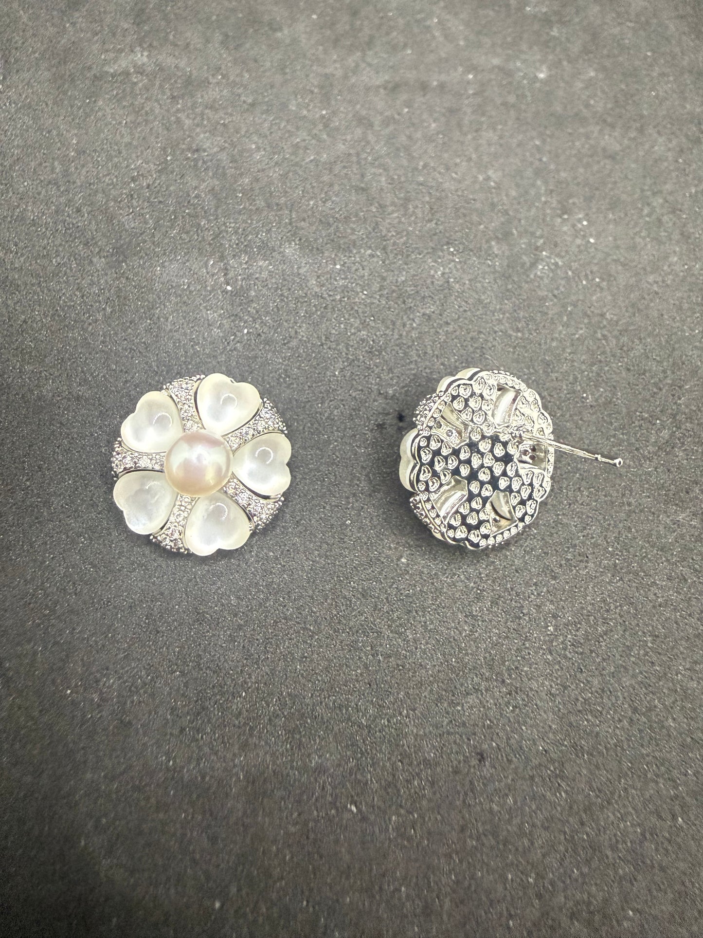 Elara Heart Earrings