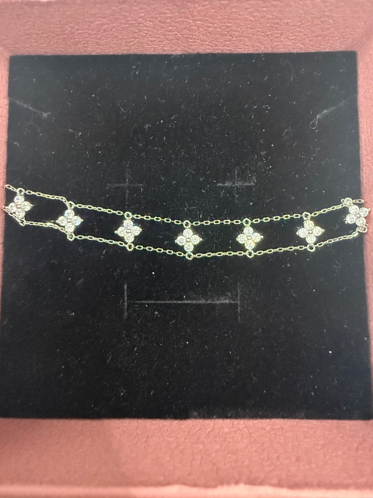 Zora Twin Clover Bracelet