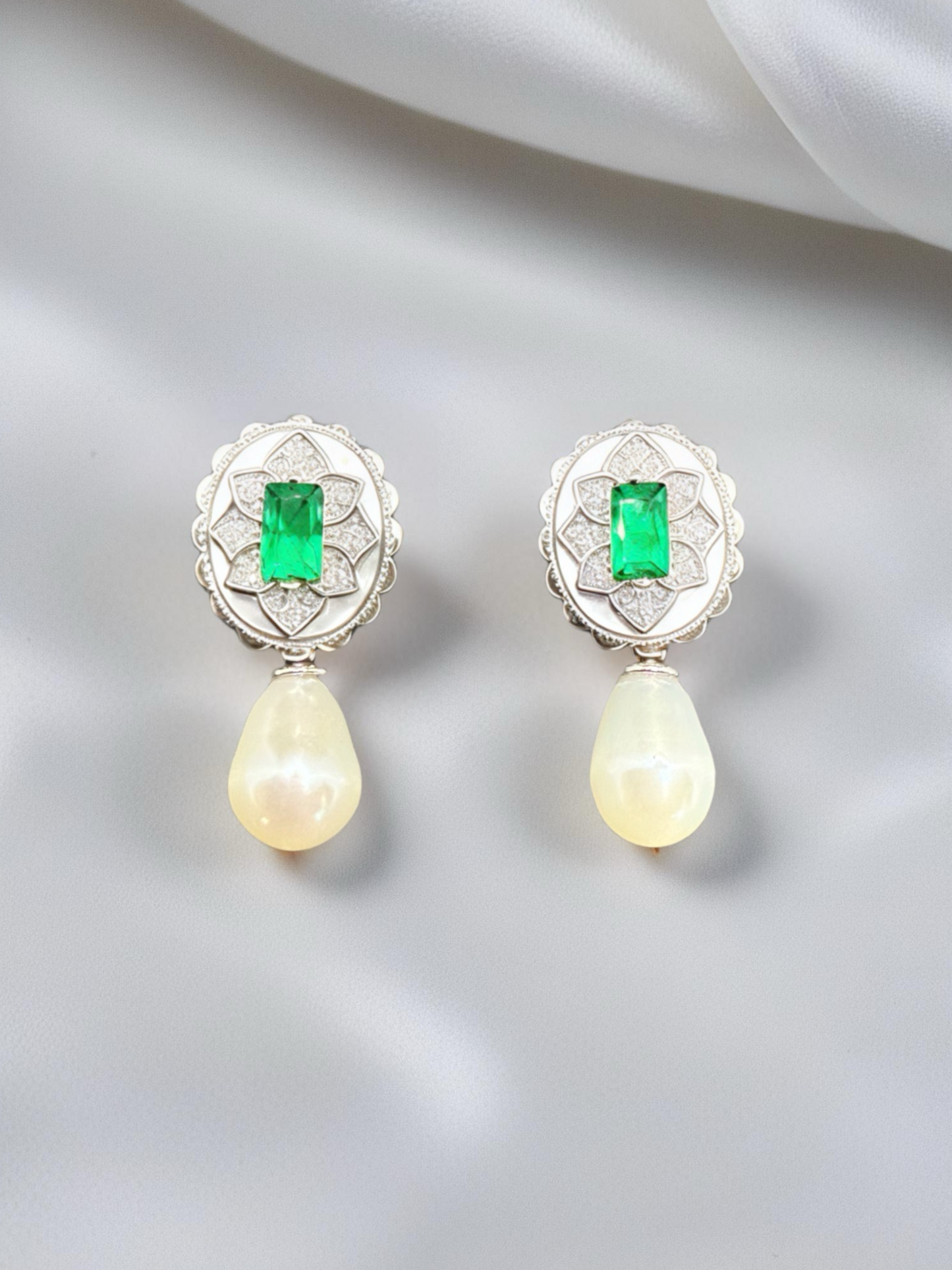 Elowen Dewdrop Earrings