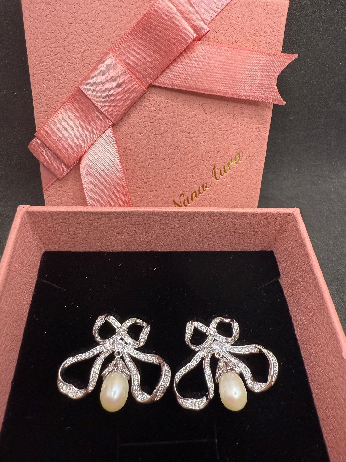 Elise Ribbon Pearl Earrings