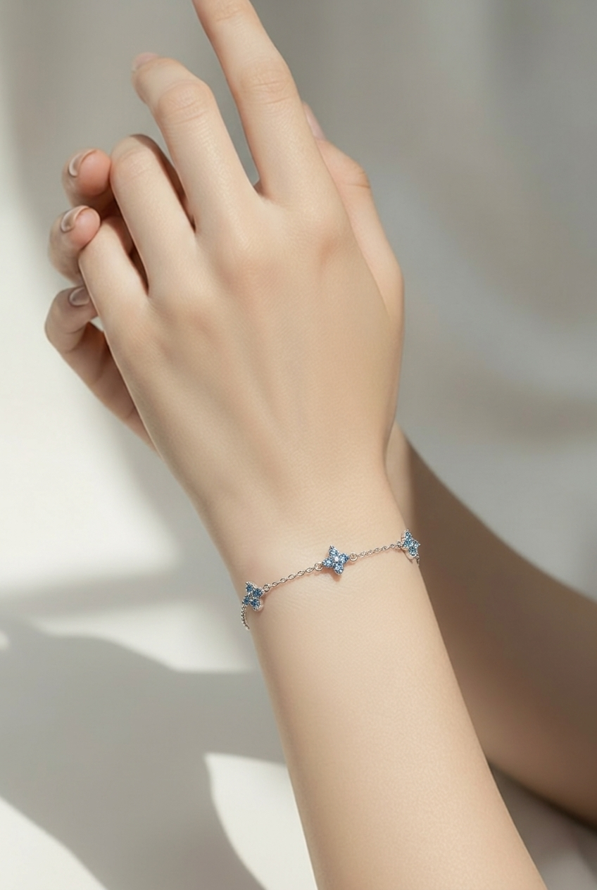 Liora Blue Clover Bracelet