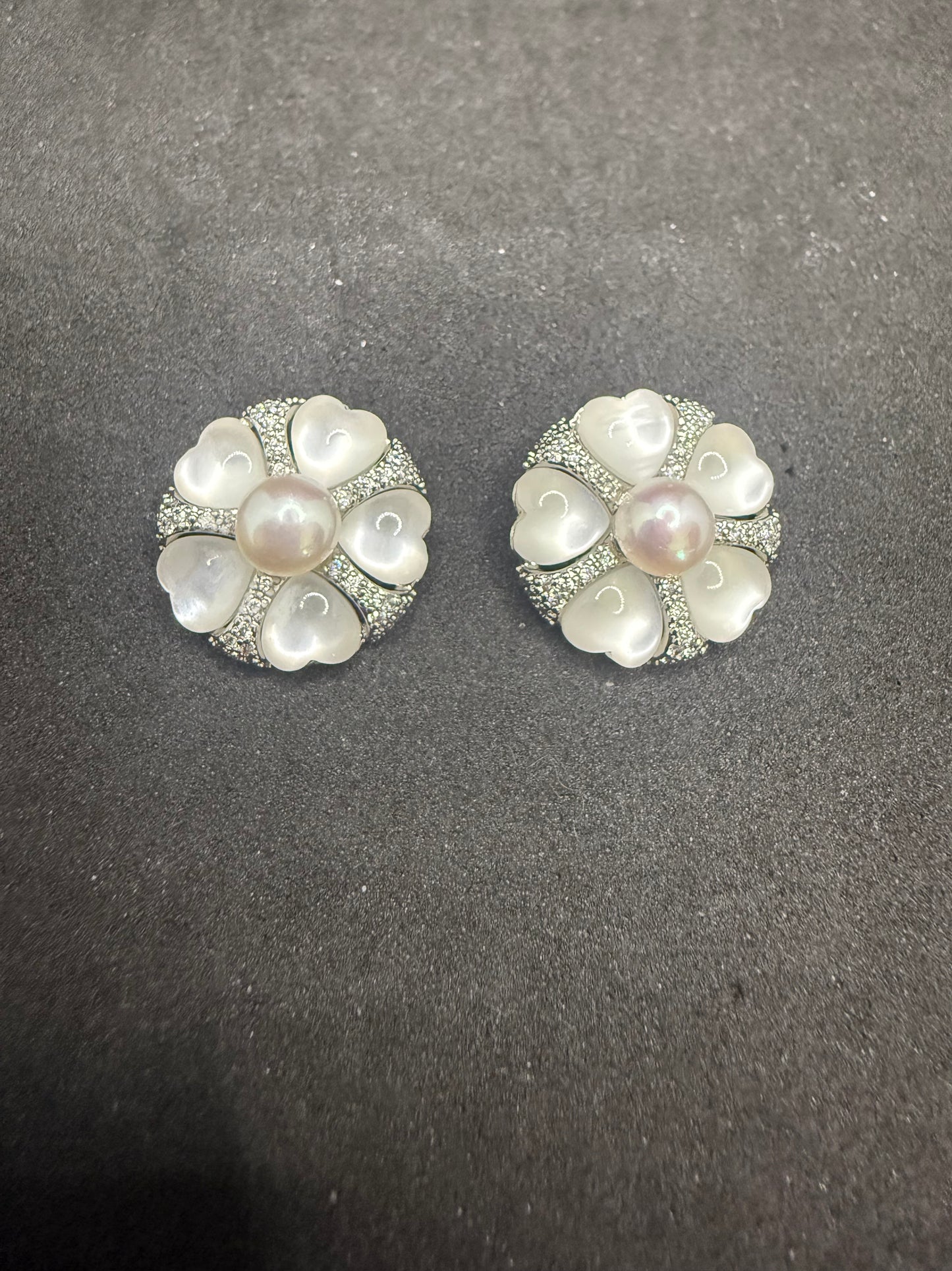 Elara Heart Earrings