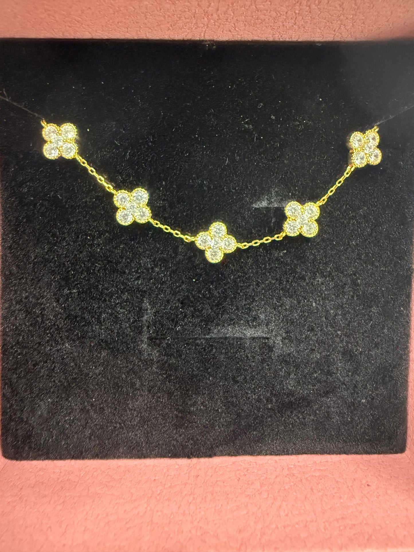 Elara Clover Gold Bracelet