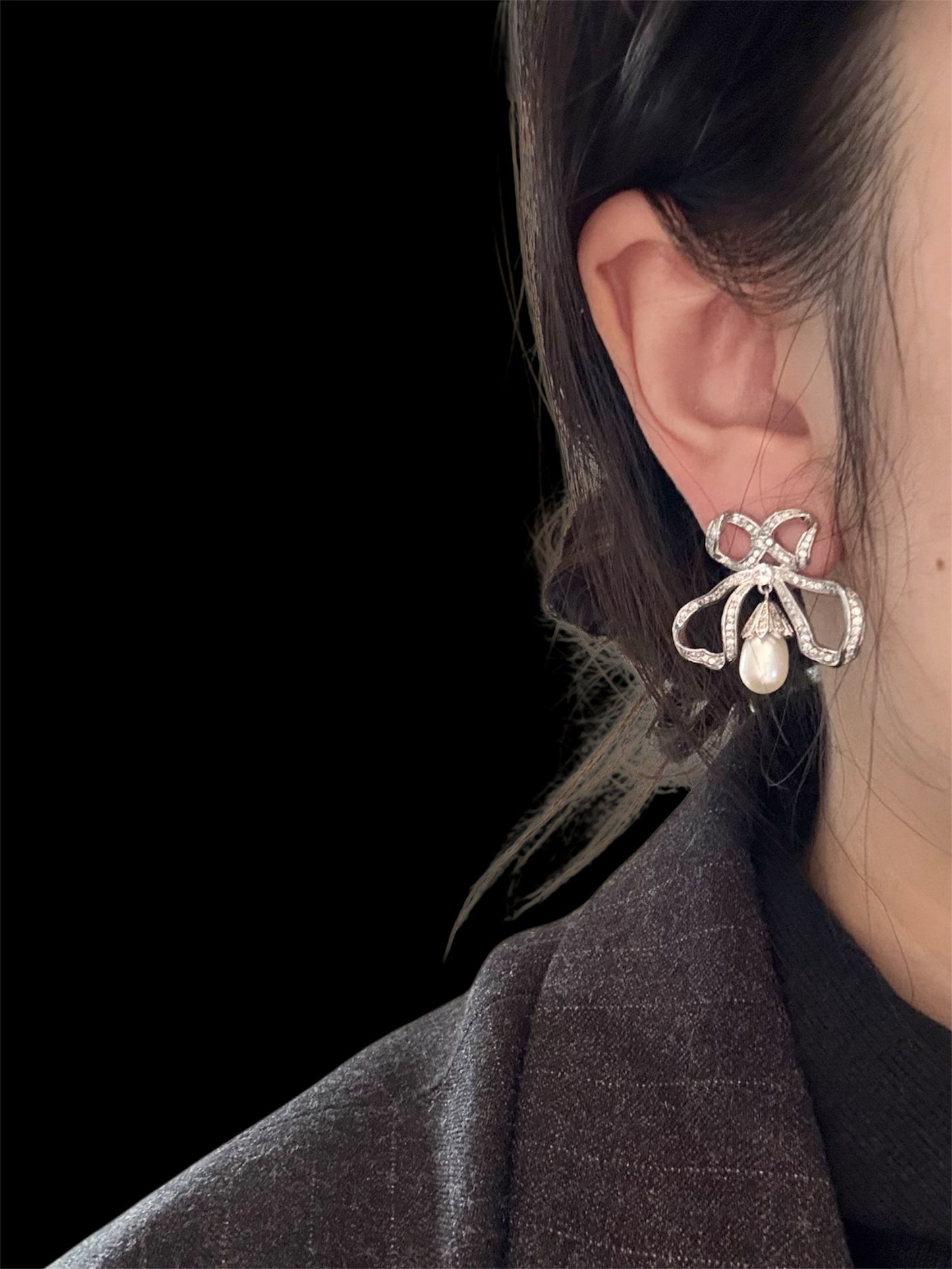 Elise Ribbon Pearl Earrings